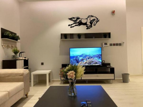 A New spacious apartment of200m, there is a patio.